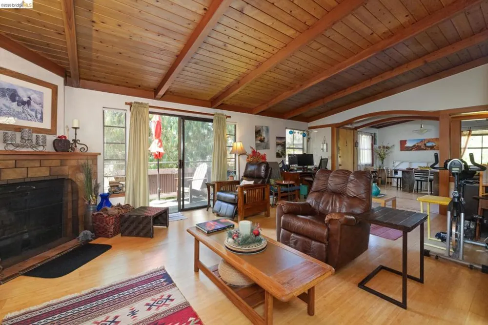 2915 Benvenue Ave #C Berkeley, CA 94705