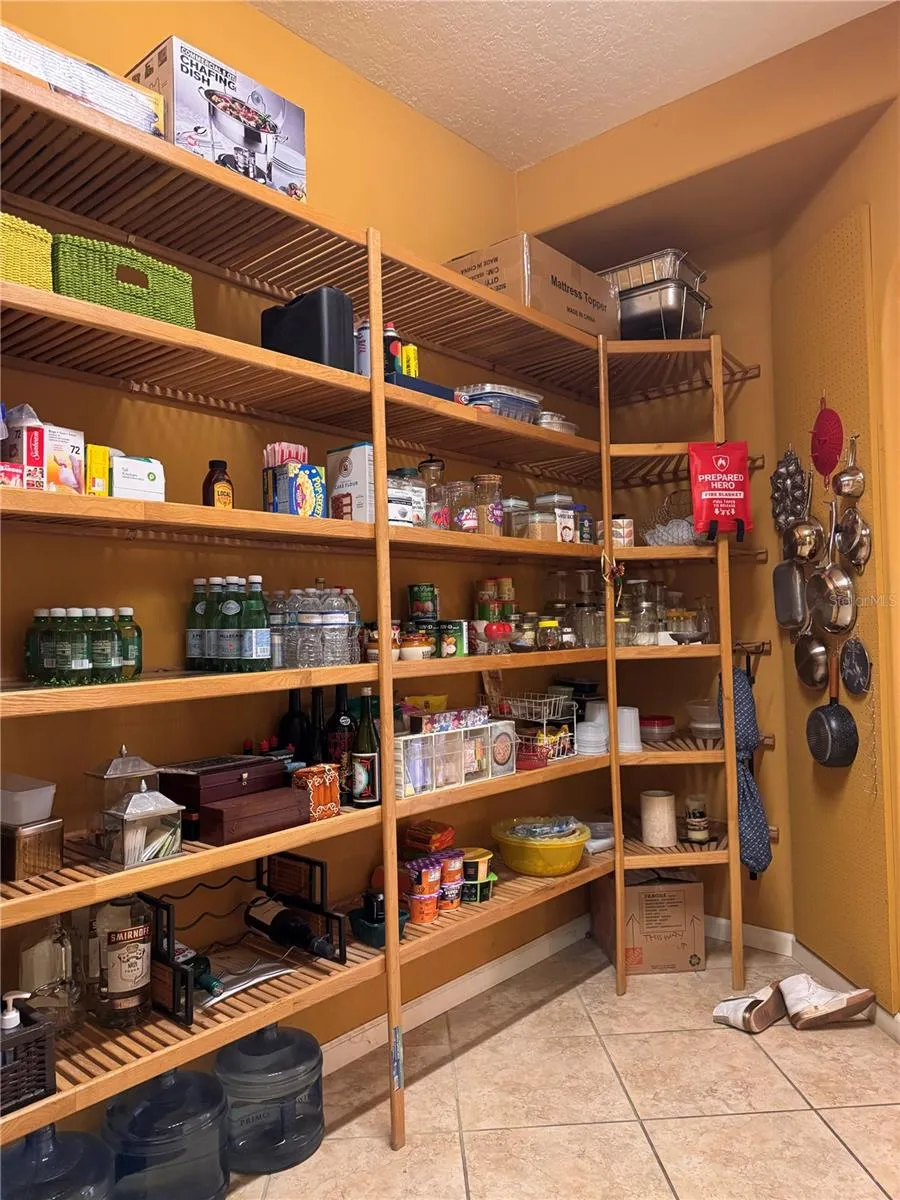 779 E CHAPMAN ROAD Oviedo, FL 32765