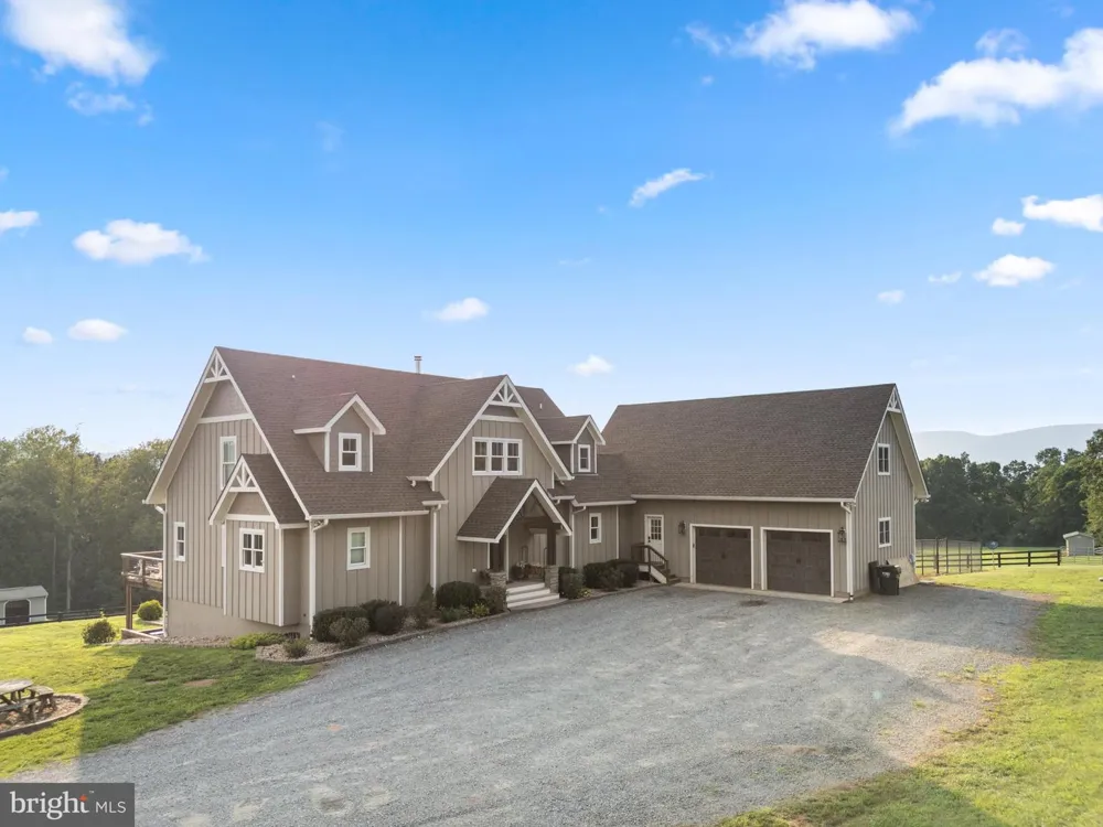 2236 CRAIGS STORE Afton, VA 22920