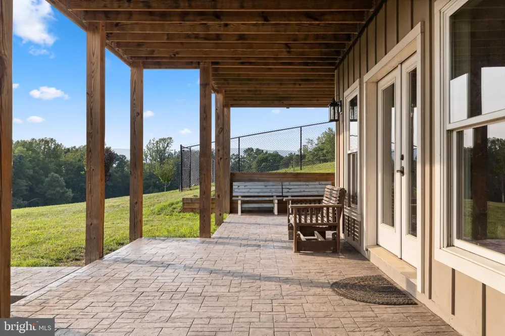 2236 CRAIGS STORE Afton, VA 22920