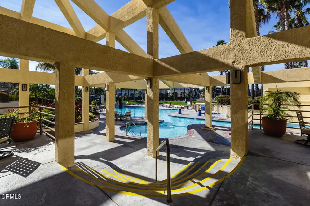 2167 Martinique Lane Oxnard, CA 93035