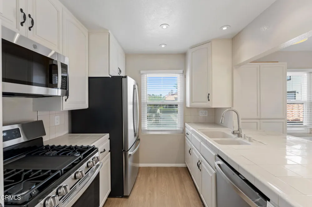 2167 Martinique Lane Oxnard, CA 93035