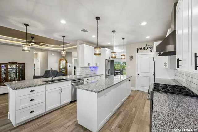 9691 Crow Ln Adkins, TX 78101