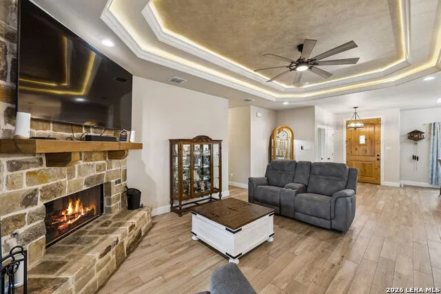 9691 Crow Ln Adkins, TX 78101