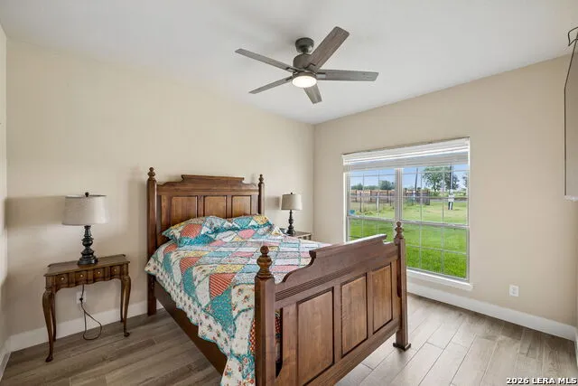 9691 Crow Ln Adkins, TX 78101