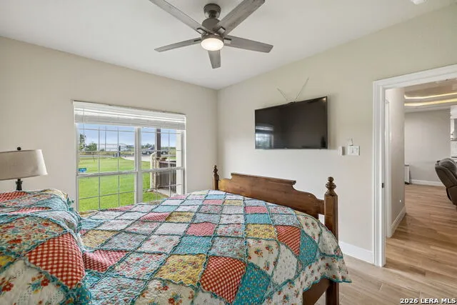 9691 Crow Ln Adkins, TX 78101