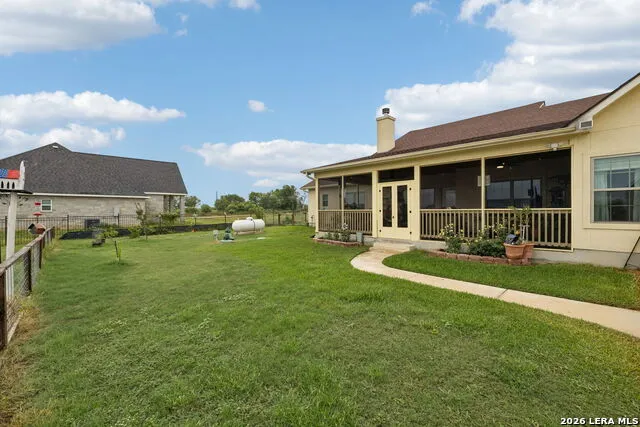 9691 Crow Ln Adkins, TX 78101