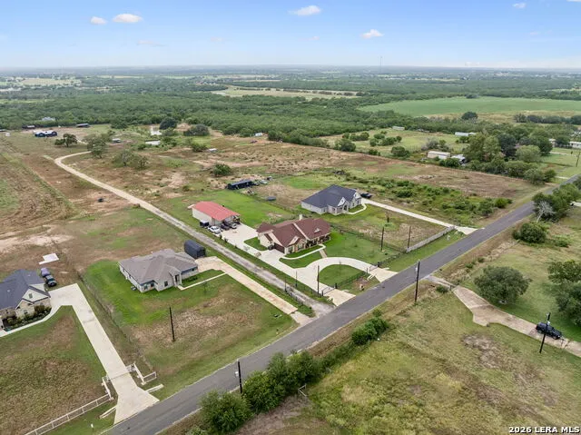 9691 Crow Ln Adkins, TX 78101