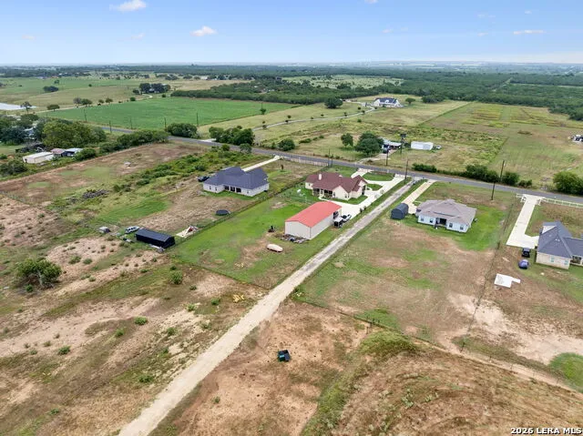 9691 Crow Ln Adkins, TX 78101