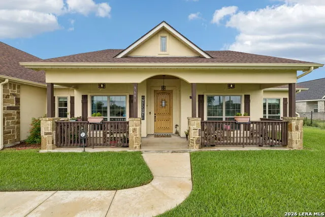 9691 Crow Ln Adkins, TX 78101