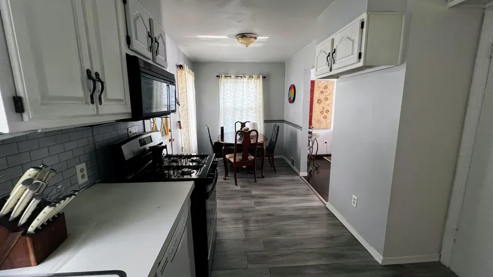 3256 Hillcroft Avenue SW Wyoming City, MI 49548