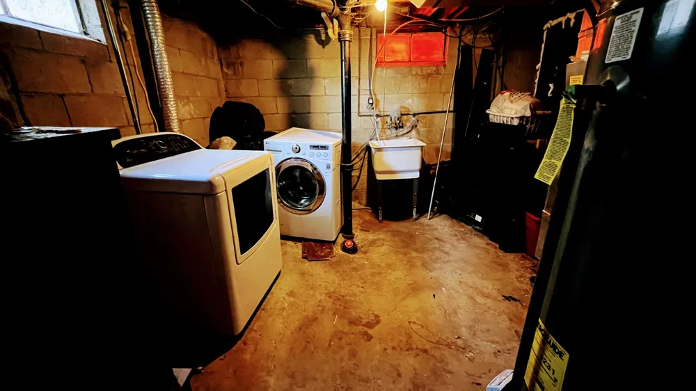 3256 Hillcroft Avenue SW Wyoming City, MI 49548