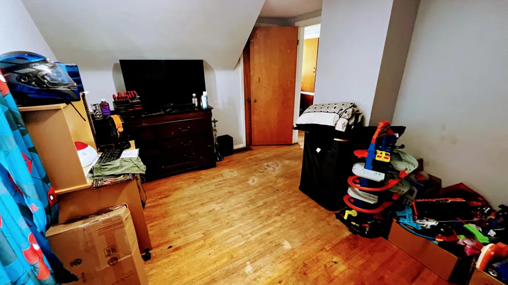 3256 Hillcroft Avenue SW Wyoming City, MI 49548