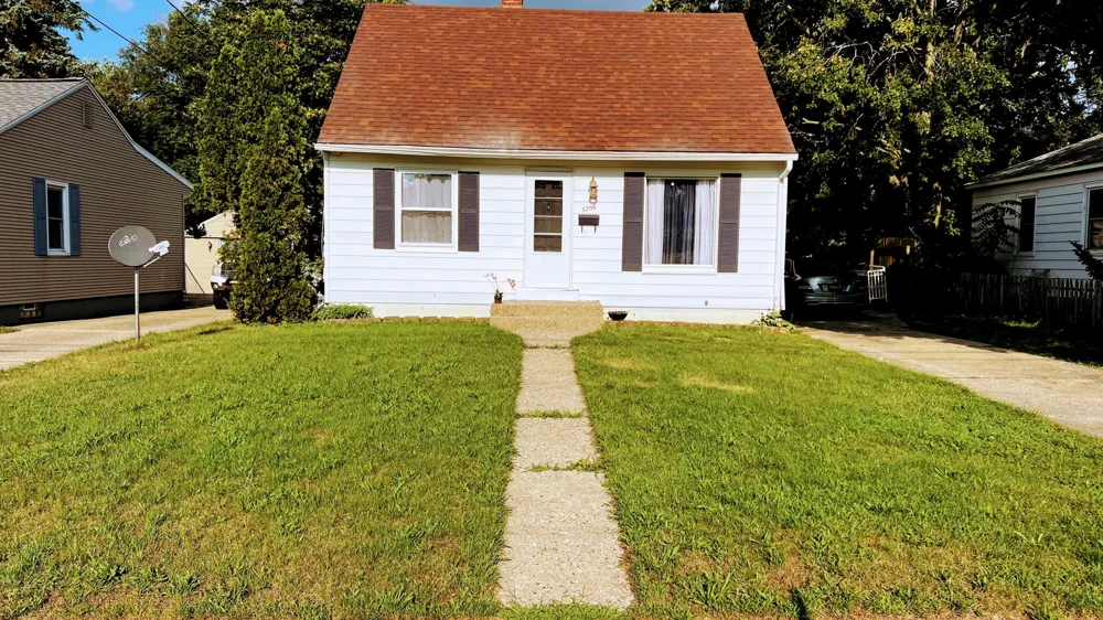 3256 Hillcroft Avenue SW Wyoming City, MI 49548