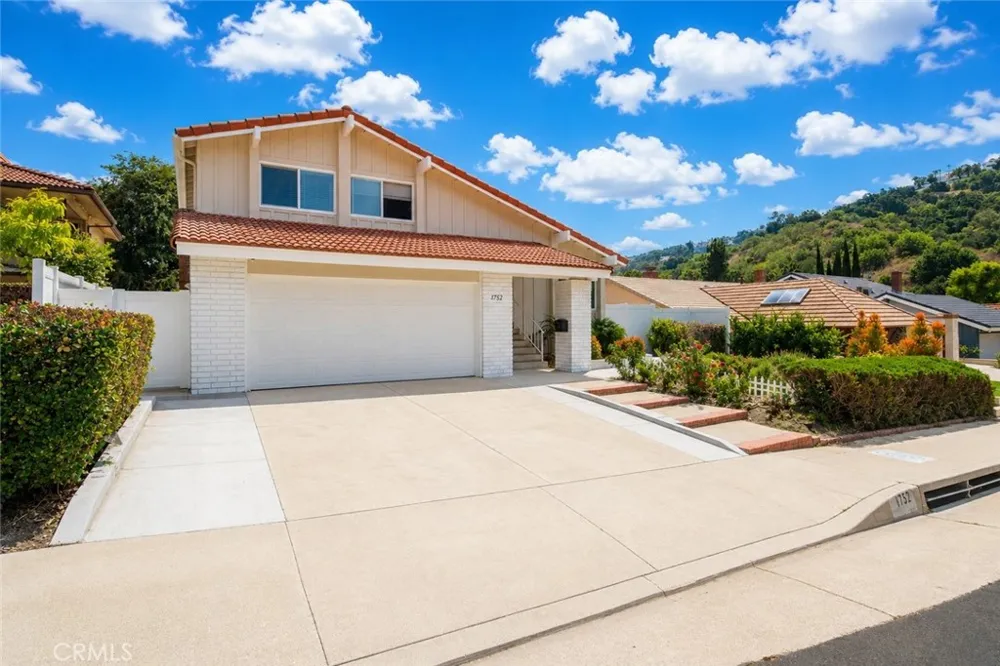 1752 Maple Hill Diamond Bar, CA 91765