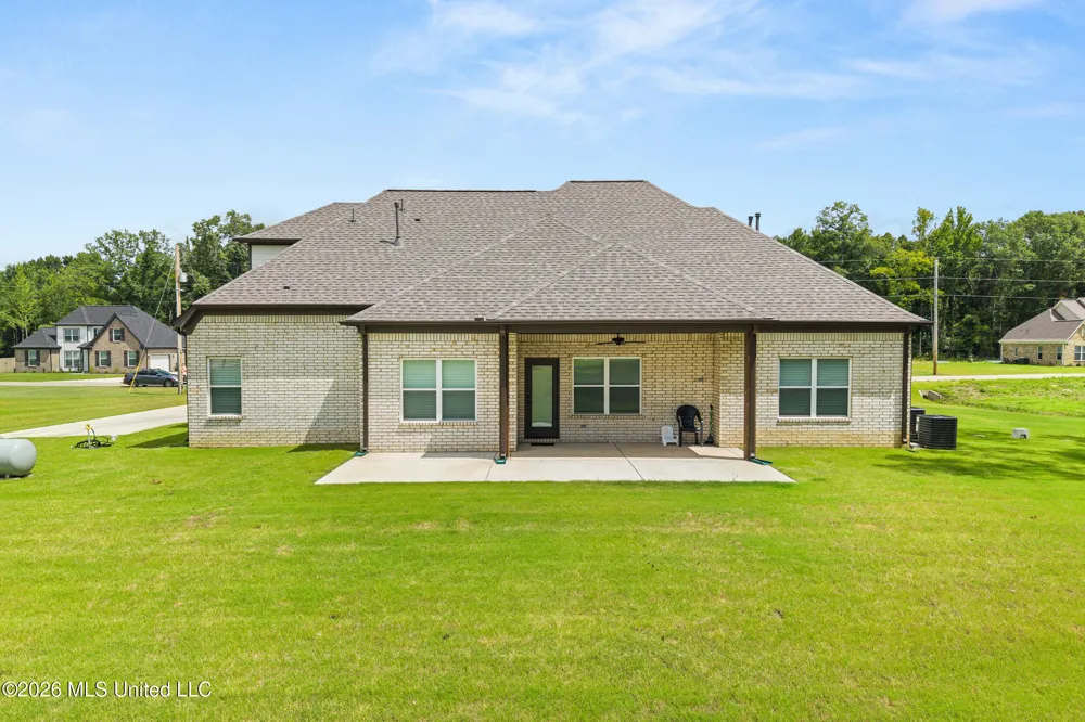 230 Centerline Roper Loop Byhalia, MS 38611