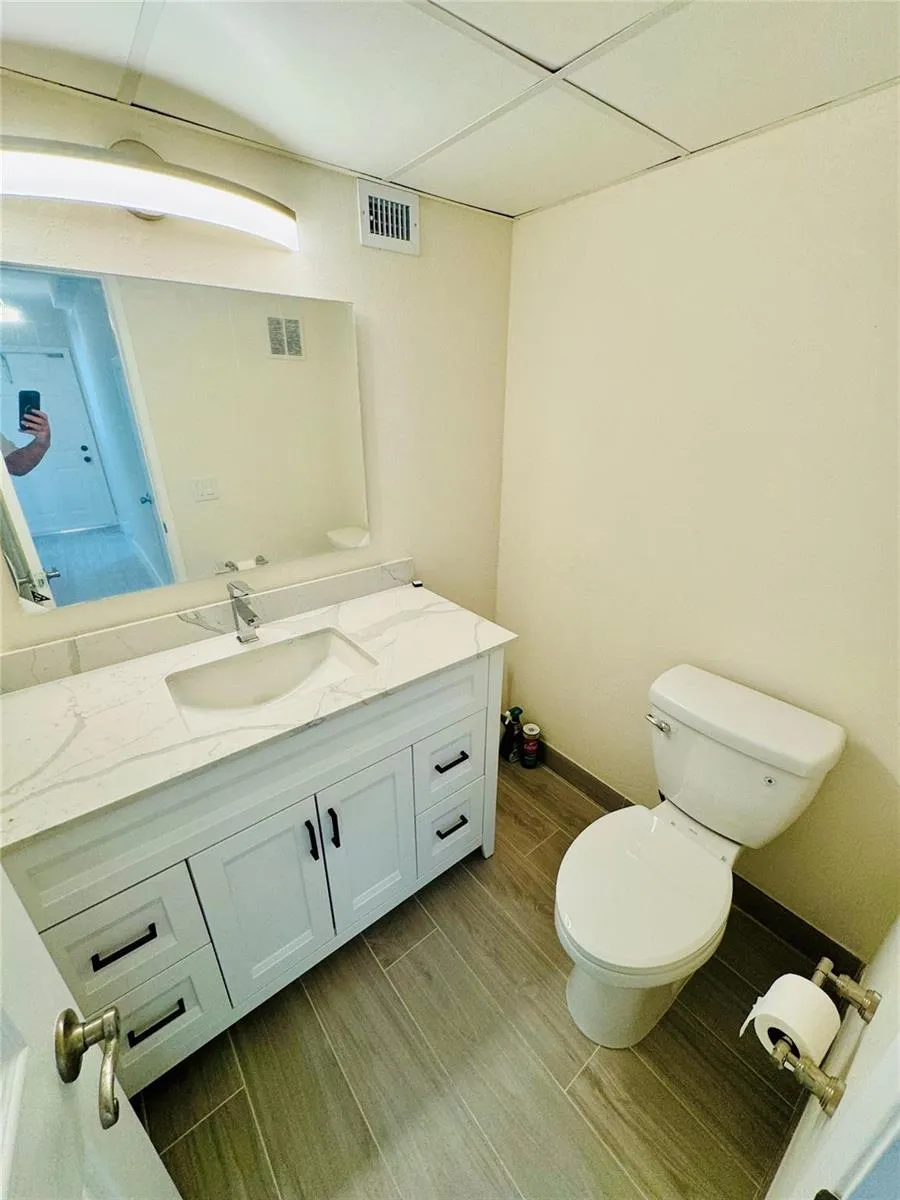 805 W OAKLAND PARK BOULEVARD #E5 Wilton Manors, FL 33311