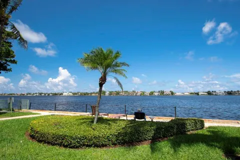 160 YACHT CLUB WAY #210