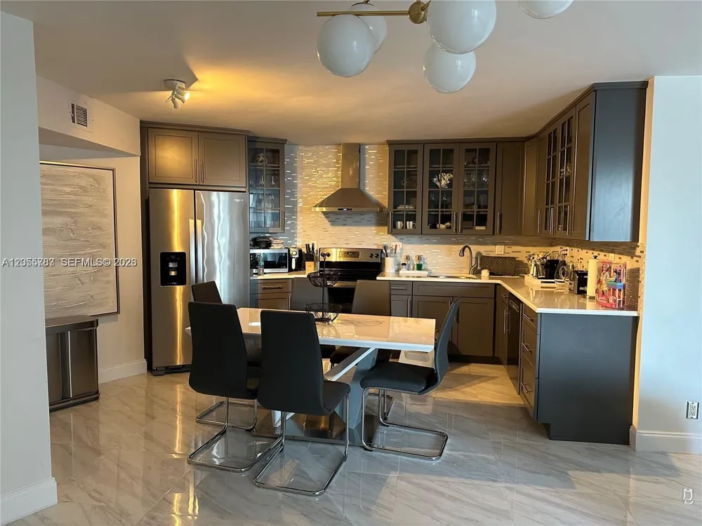 800 Parkview Dr #412 Hallandale Beach, FL 33009