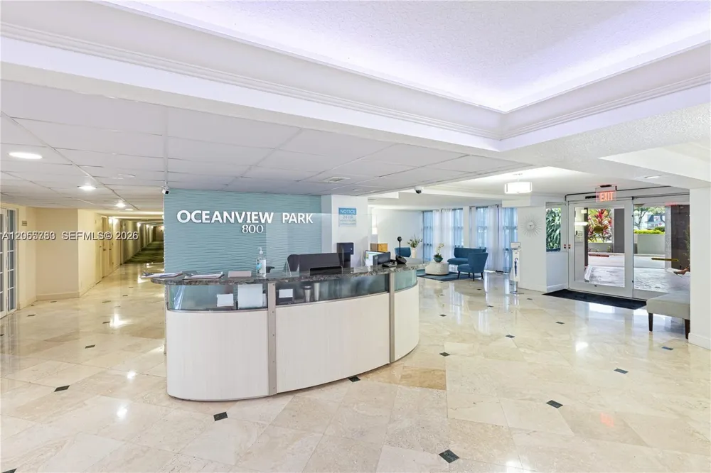 800 Parkview Dr #412 Hallandale Beach, FL 33009