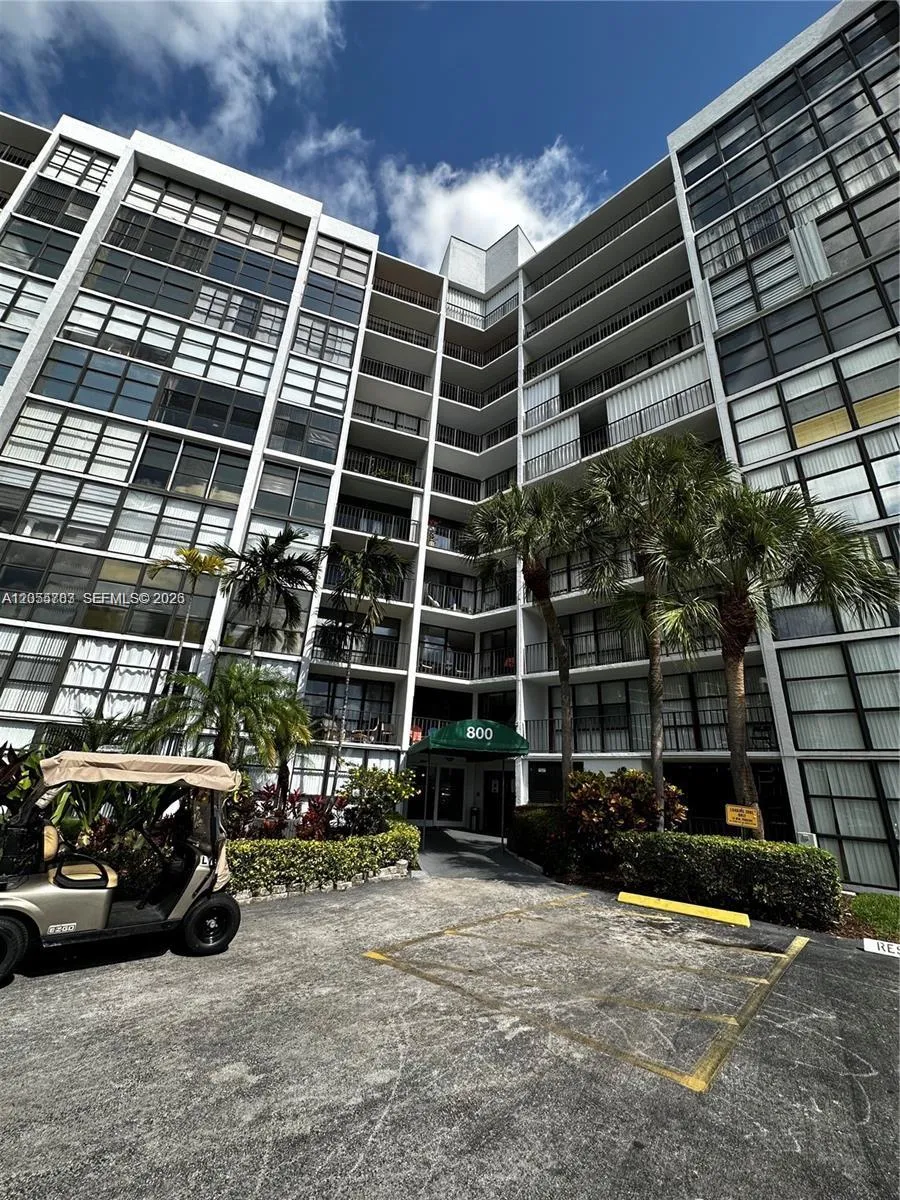 800 Parkview Dr #412 Hallandale Beach, FL 33009