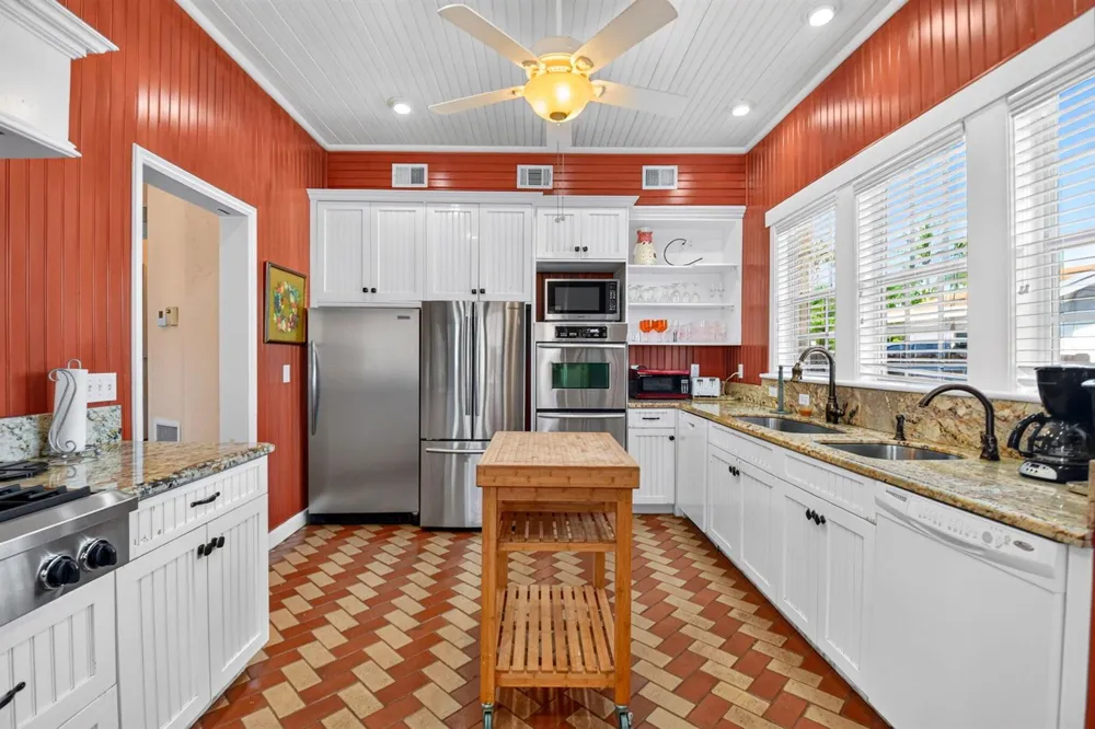 227 Foresteria Drive Lake Park, FL 33403