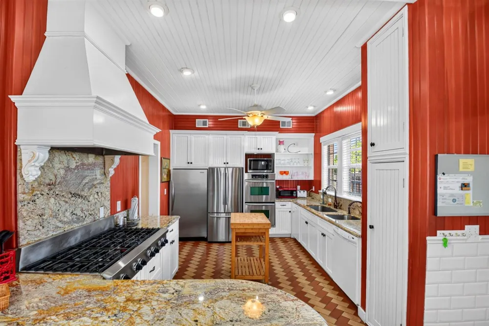 227 Foresteria Drive Lake Park, FL 33403
