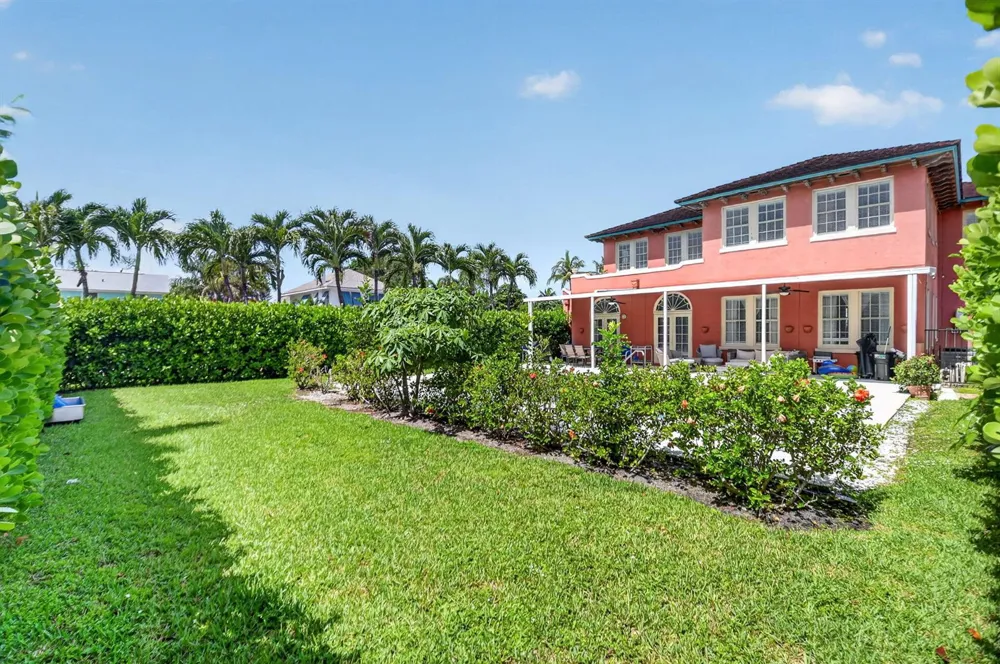 227 Foresteria Drive Lake Park, FL 33403
