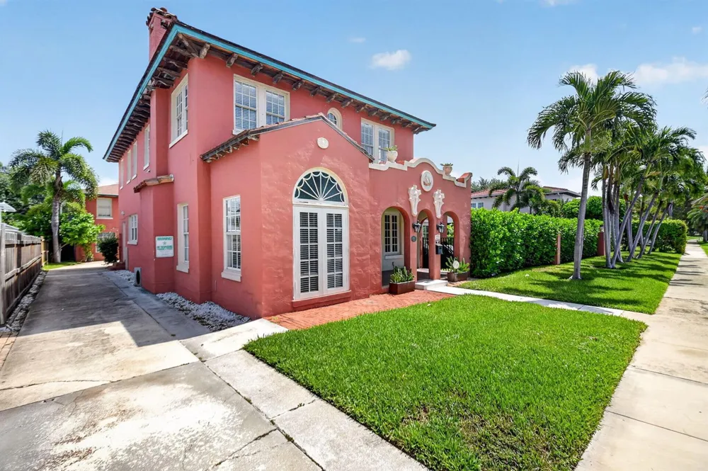227 Foresteria Drive Lake Park, FL 33403