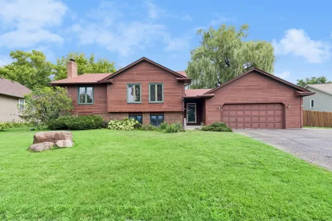 19036 Echo Lane