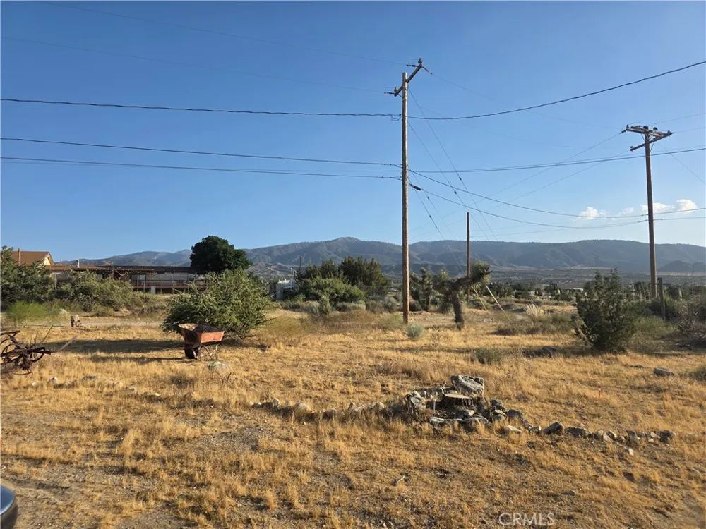 10623 Desert View Pinon Hills, CA 92372