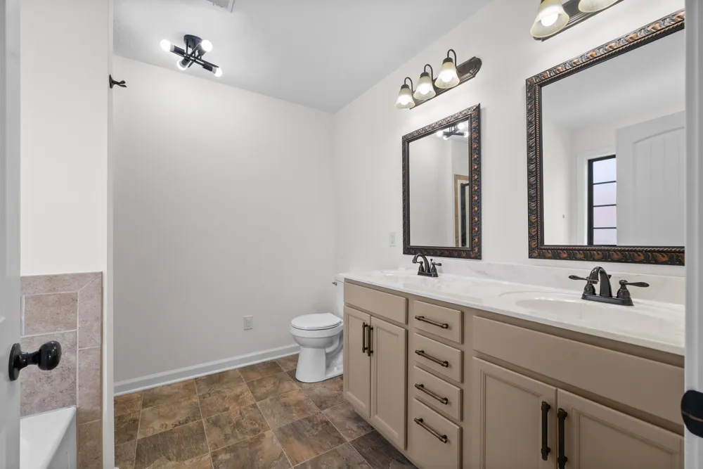 3718 Tradewinds Ter Clarksville, TN 37040