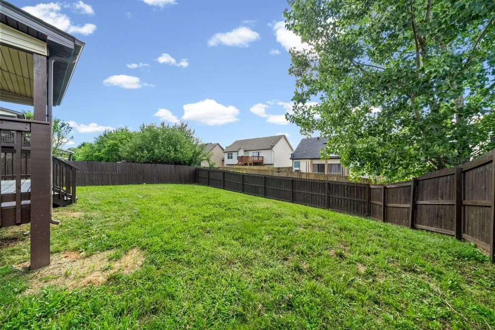 3718 Tradewinds Ter Clarksville, TN 37040