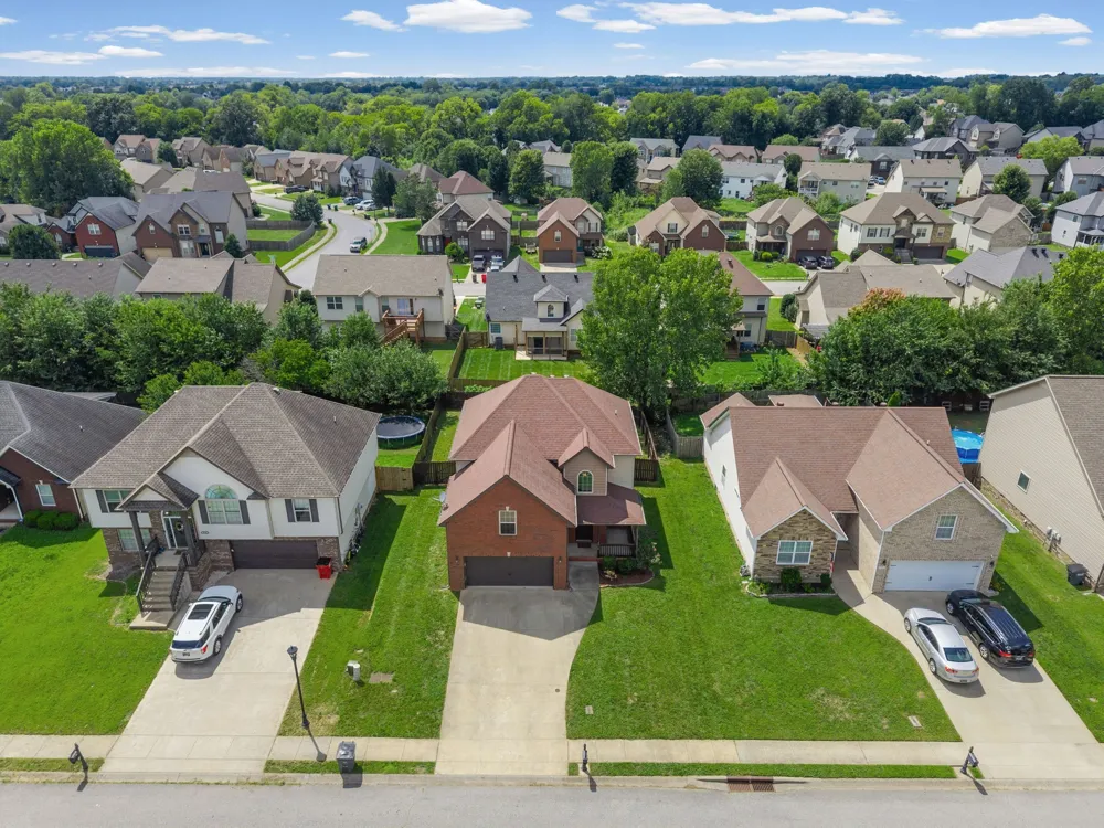 3718 Tradewinds Ter Clarksville, TN 37040