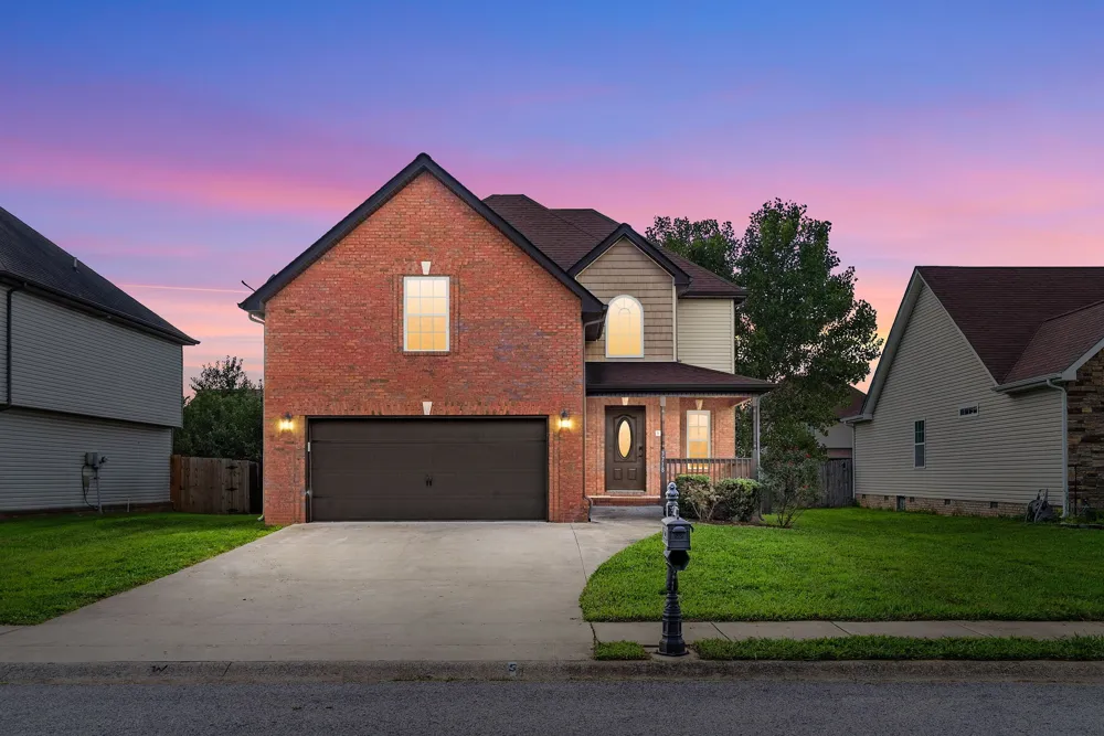 3718 Tradewinds Ter Clarksville, TN 37040