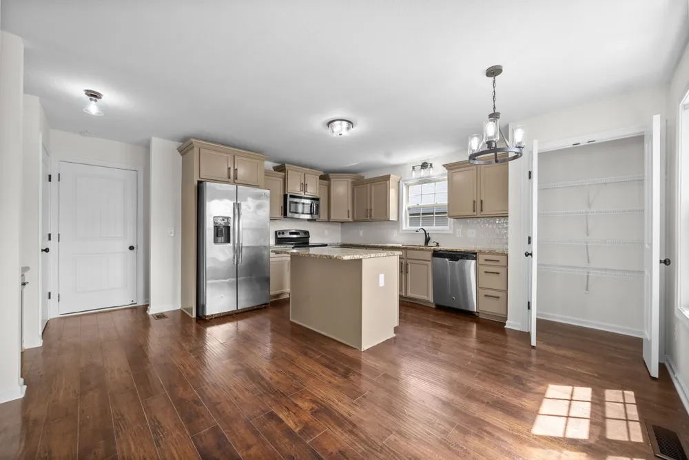 3718 Tradewinds Ter Clarksville, TN 37040