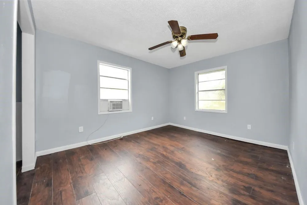 36576 Howell Rd Hempstead, TX 77445