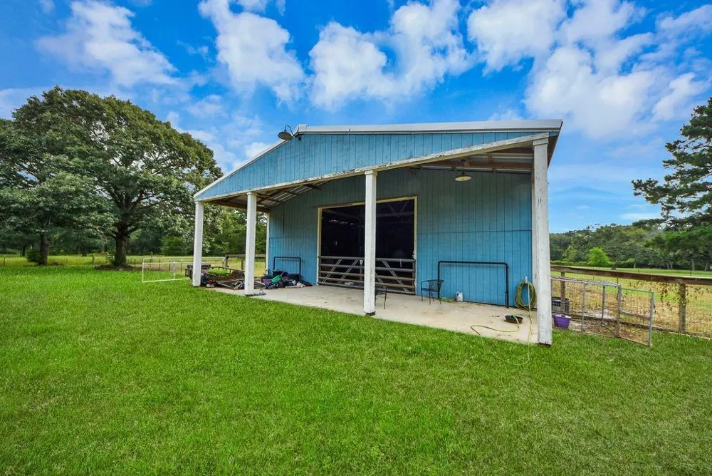 36576 Howell Rd Hempstead, TX 77445