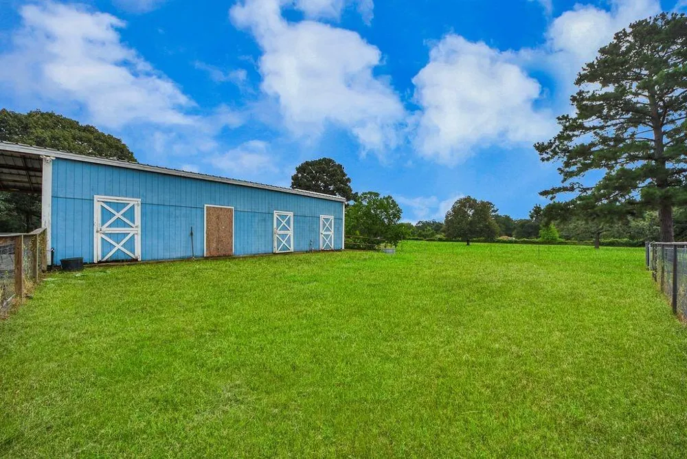 36576 Howell Rd Hempstead, TX 77445