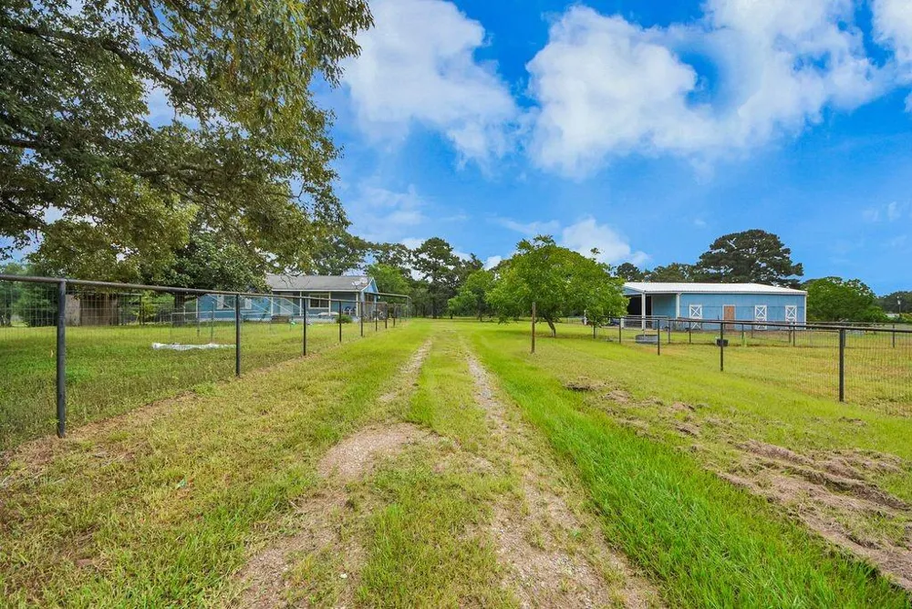 36576 Howell Rd Hempstead, TX 77445