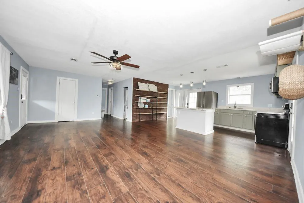 36576 Howell Rd Hempstead, TX 77445
