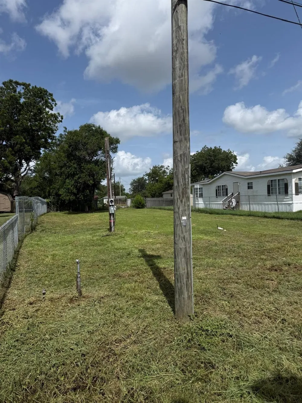310 Olive Street El Campo, TX 77437