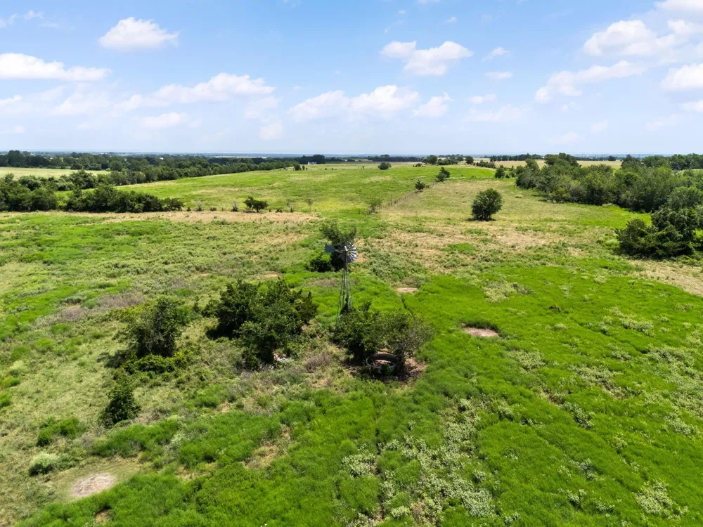 Thielemann Road Industry, TX 78944