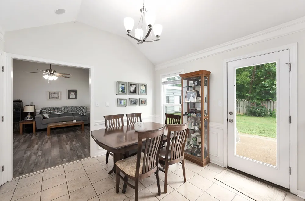 163 Romie Dr Jackson, TN 38305