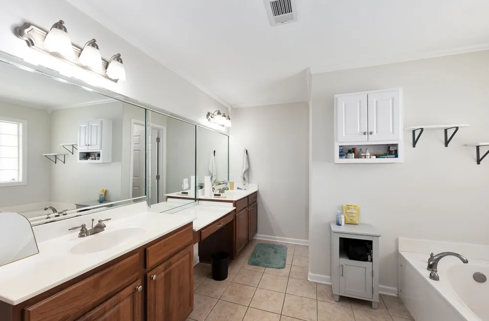 163 Romie Dr Jackson, TN 38305