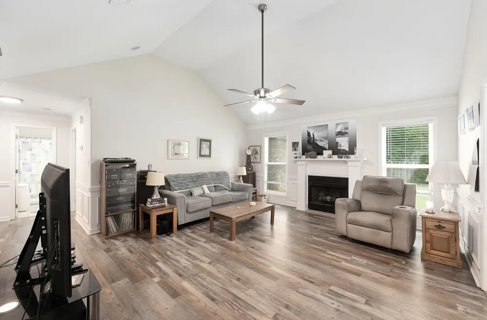 163 Romie Dr Jackson, TN 38305