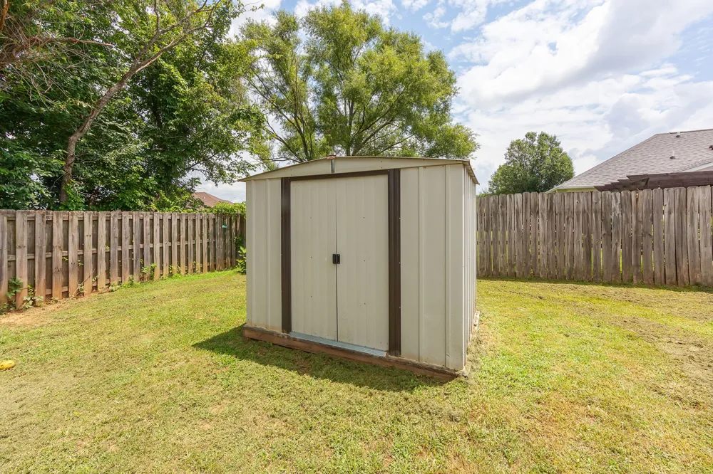 163 Romie Dr Jackson, TN 38305