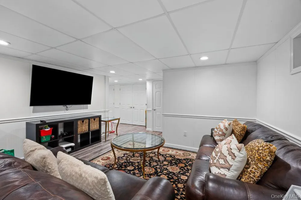 3343 Seawane Drive Merrick, NY 11566