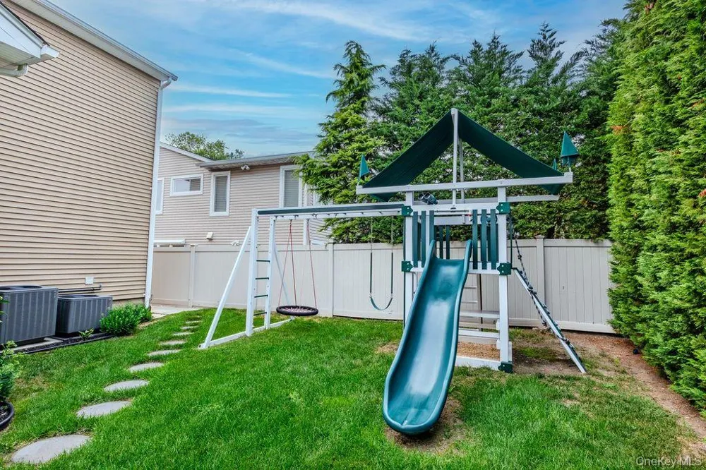 3343 Seawane Drive Merrick, NY 11566