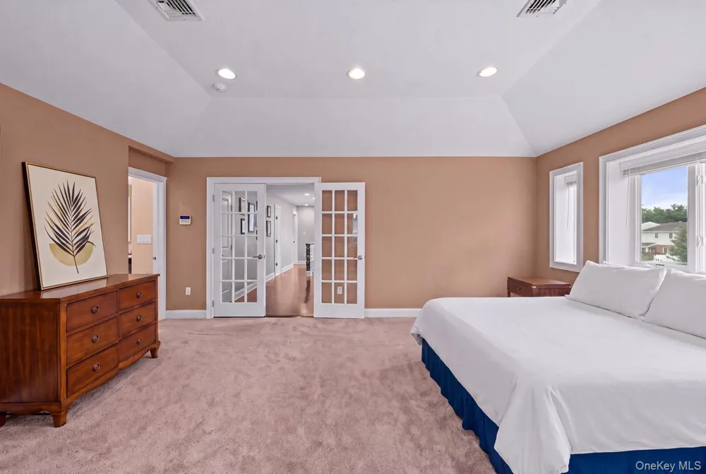 3343 Seawane Drive Merrick, NY 11566